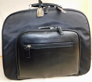 Портфель-сумка "Бейсик" с двумя отделениями , накладными карманами, ремнем, черный, кожаный Tavecchi