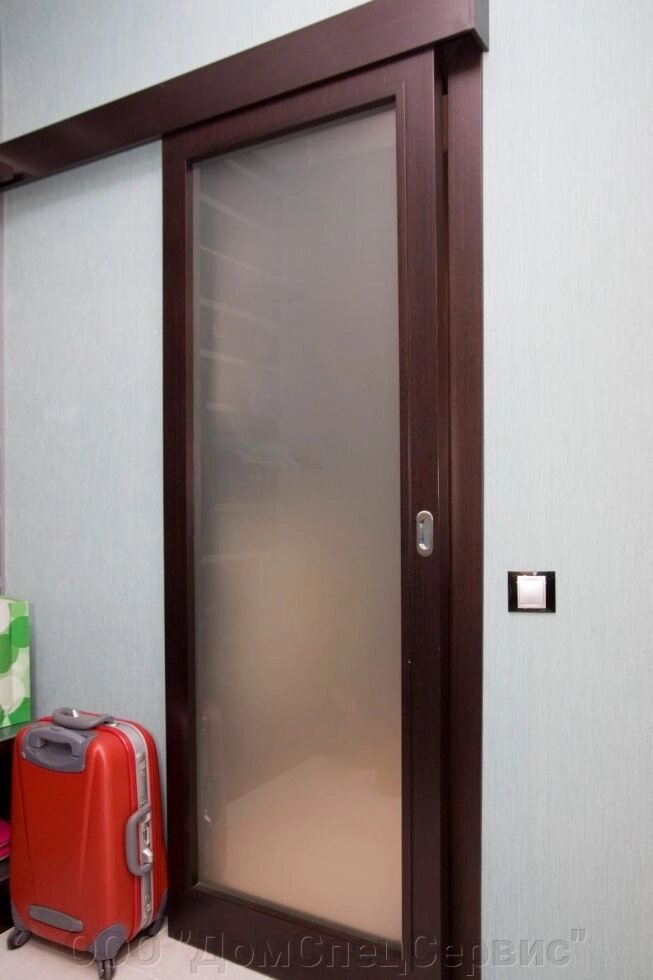 Откатная фурнитура для межкомнатных дверей 2м от компании ООО "ДомСпецСервис" - фото 1