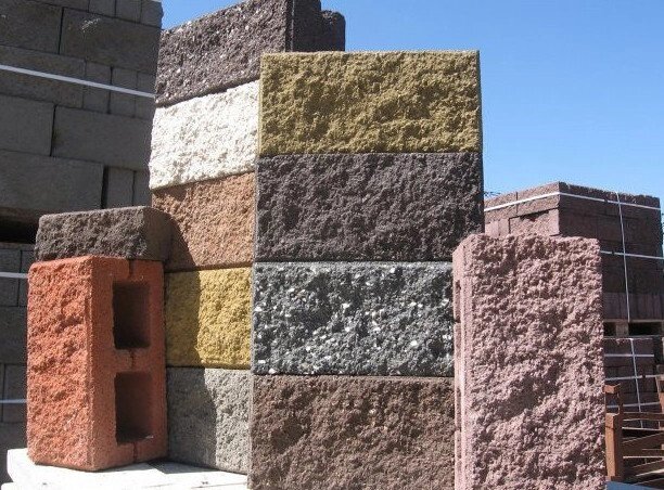 Бессерные блоки, камень заборный декоративный от компании ООО "Наш дах" - фото 1