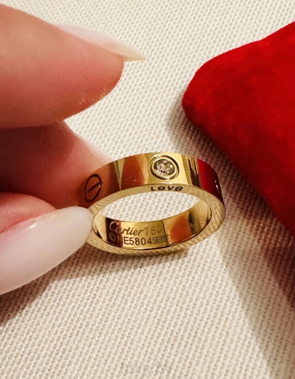 Кольцо по мотивам Cartier в золоте с прозрачным камнем от компании Интернет магазин «Люкси» - фото 1