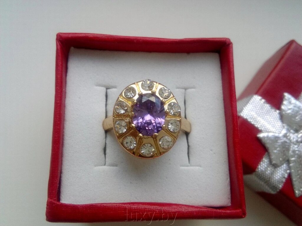 Кольцо с фиолетовым камнем, позолота от компании Интернет магазин «Люкси» - фото 1