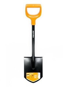 Лопата штыковая укороченная FISKARS Solid 1026667