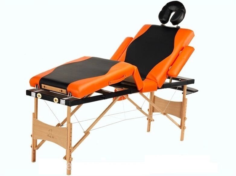 Складной 4-х секционный деревянный массажный стол BodyFit, чёрно-оранжевый от компании Интернет-магазин «Hutki. by» - фото 1