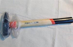 Молоток слесарный Tools NEO 1000гр с деревянной ручкой