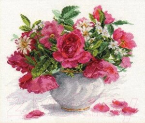 Набор для вышивания Алиса Цветущий сад. Розы и ромашки / 2-25