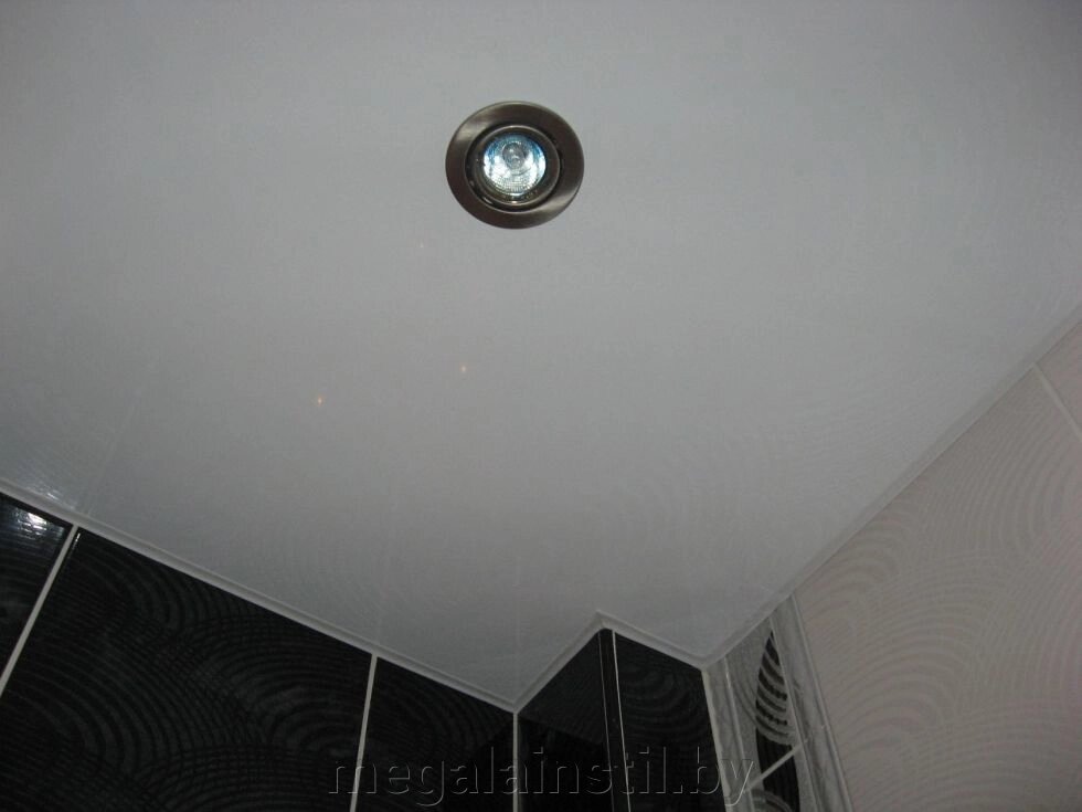 Матовые натяжные потолки 001 от компании ЧТПУП «МегаЛайнСтиль» - фото 1