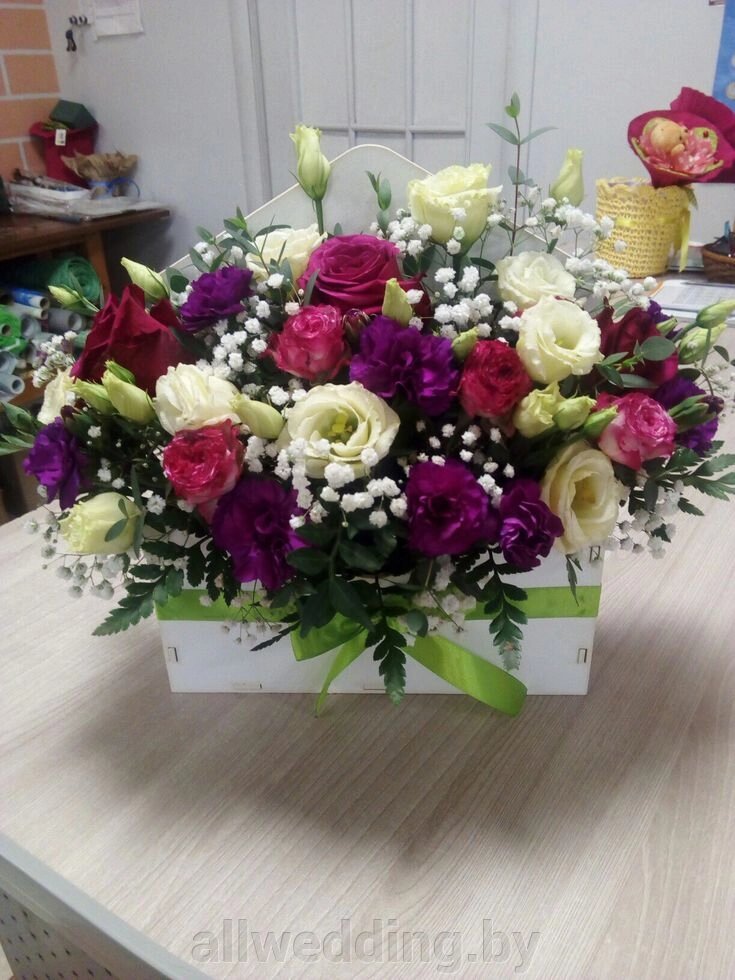 Композиция #1 от 35 руб от компании Салон цветов и свадебных аксессуаров «Allwedding» в г. Сморгонь - фото 1