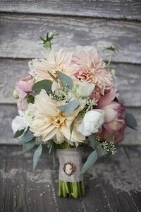 Свадебный букет в стиле Рустик #3 от компании Салон цветов и свадебных аксессуаров «Allwedding» в г. Сморгонь - фото 1