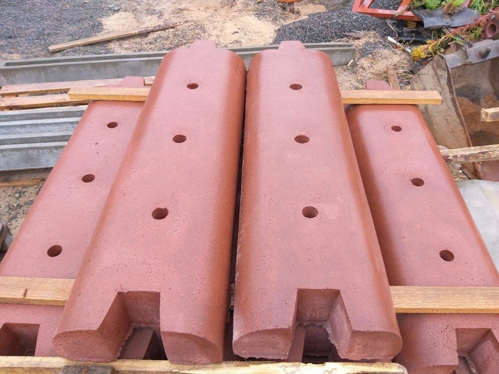 Делиниатор бетонный от компании ООО «Ланси» - фото 1