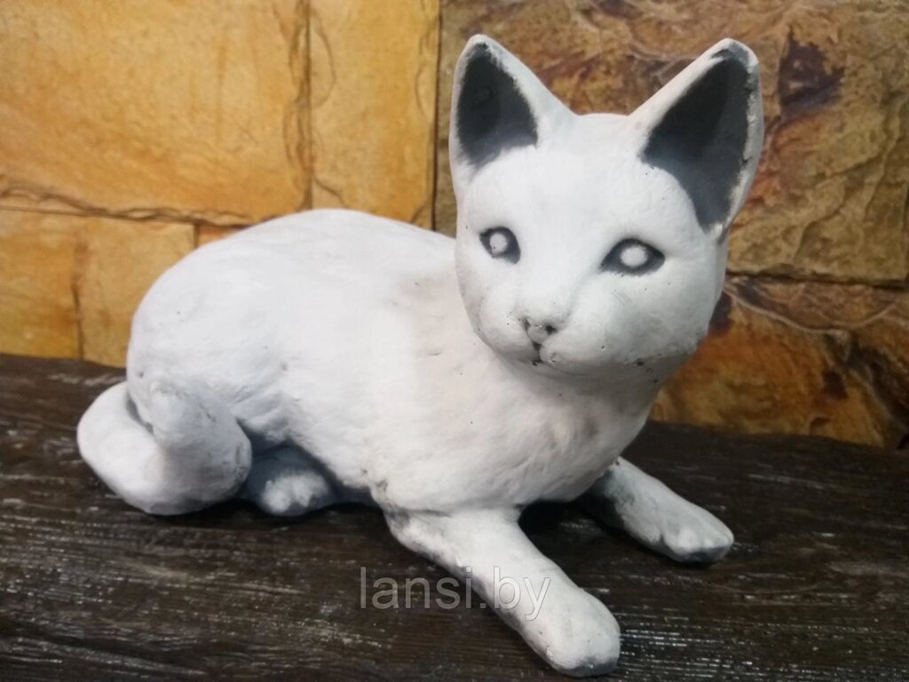 Скульптура "Кот лежащий " бетон от компании ООО «Ланси» - фото 1
