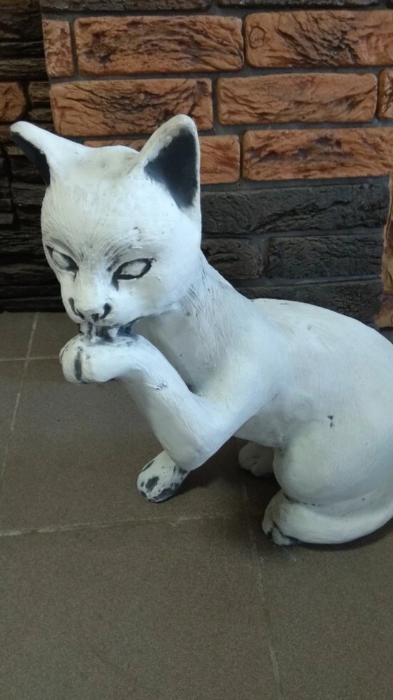 Скульптура "Кот сидящий" от компании ООО «Ланси» - фото 1