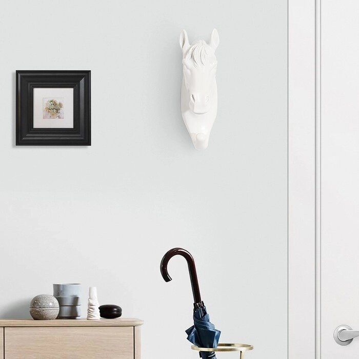 Декор настенный-вешалка "Конь" 12 x 3,8 см, белый от компании Интернет-гипермаркет «MALL24» - фото 1