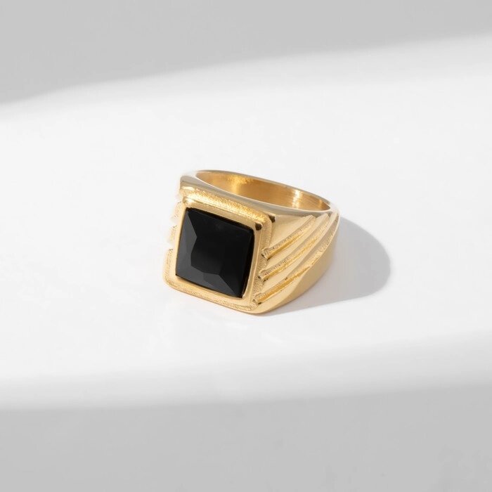 Кольцо мужское "Перстень" рельеф, цвет зелёный в золоте, 22 размер от компании Интернет-гипермаркет «MALL24» - фото 1