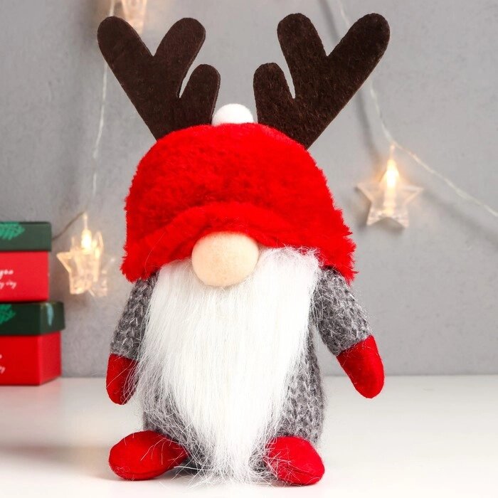 Кукла интерьерная "Дед Мороз в красной шапке с рожками" 20х13х11 см от компании Интернет-гипермаркет «MALL24» - фото 1