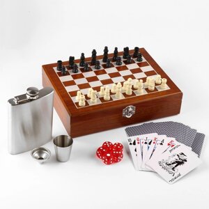 Набор 6в1: фляжка 8 oz, рюмка, воронка, карты, кубик 5 шт, шахматы, деревянная коробка, 18х24 см 239