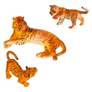 Набор фигурок "Мир диких животных"семья тигров, 3 предмета
