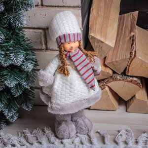Кукла интерьерная "Малышка в сереньких валенках" 41 см