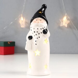 Сувенир керамика свет "Дед Мороз, чёрный колпак, борода в горох, с фонарём" 17,8х6,2х6,2 см 762031
