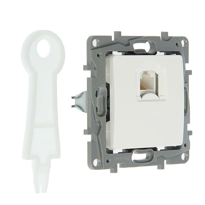 Розетка компьютерная Legrand Etika 672241, RJ45, одноместная, белая от компании Интернет-гипермаркет «MALL24» - фото 1