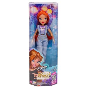 Шарнирная кукла Winx Club "Блум", в джинсах с крыльями, 24 см