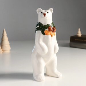 Сувенир керамика "Белый медведь с еловым венком на шее" 26,5х10,5х10 см