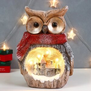 Сувенир керамика свет "Филин в шарфе и зимним домиком, срез дерева" 36х26х5,5 см