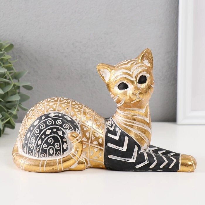 Сувенир полистоун "Кошка с узорами, лежит" золото с чёрным 21х9х13 см от компании Интернет-гипермаркет «MALL24» - фото 1