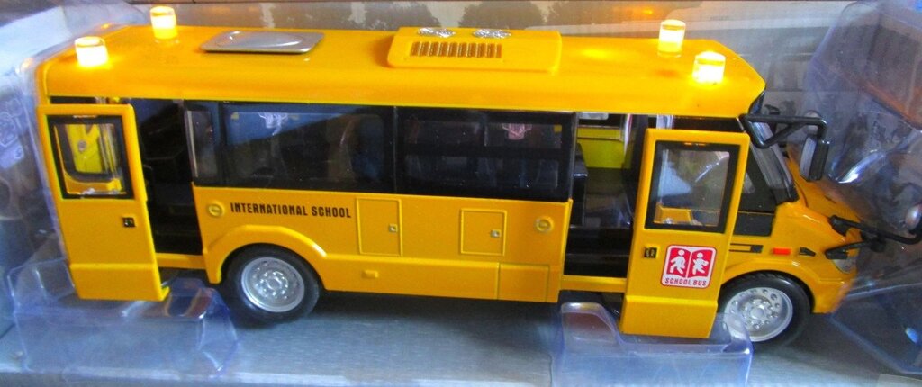 Автобус металлический (свет. звук. инерц.) без коробки от компании Интернет магазин детских игрушек Ny-pogodi. by - фото 1