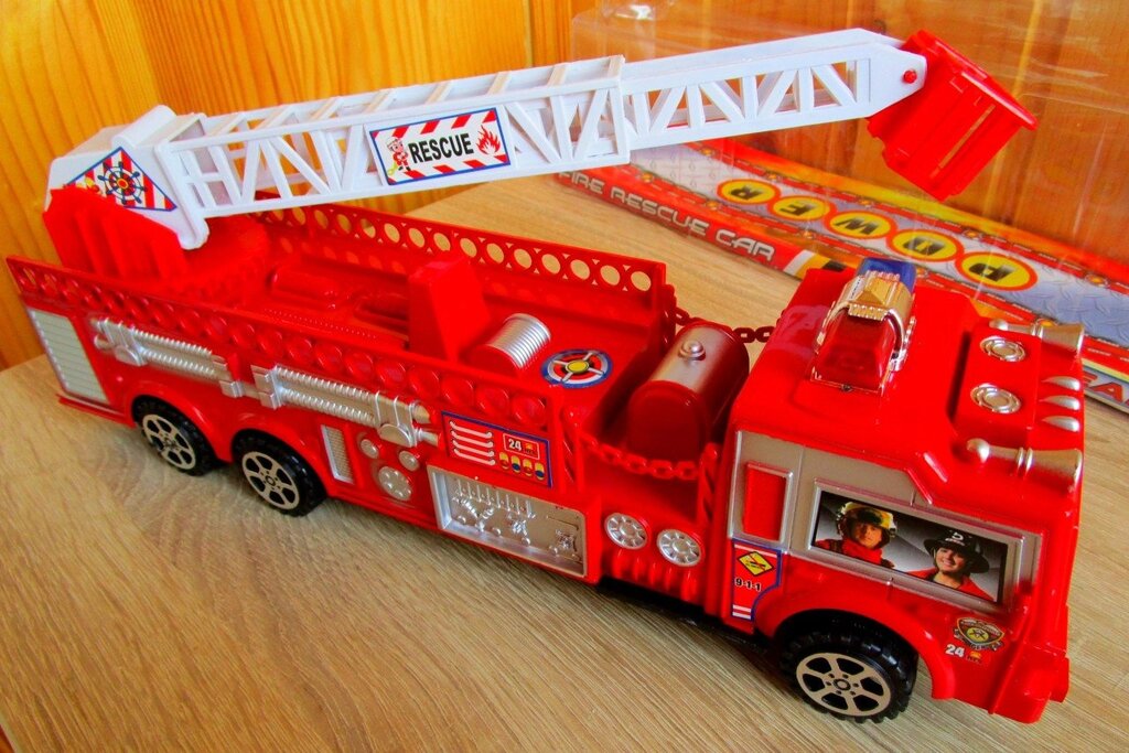 Детская пожарная машина инерцион. (33см) от компании Интернет магазин детских игрушек Ny-pogodi. by - фото 1