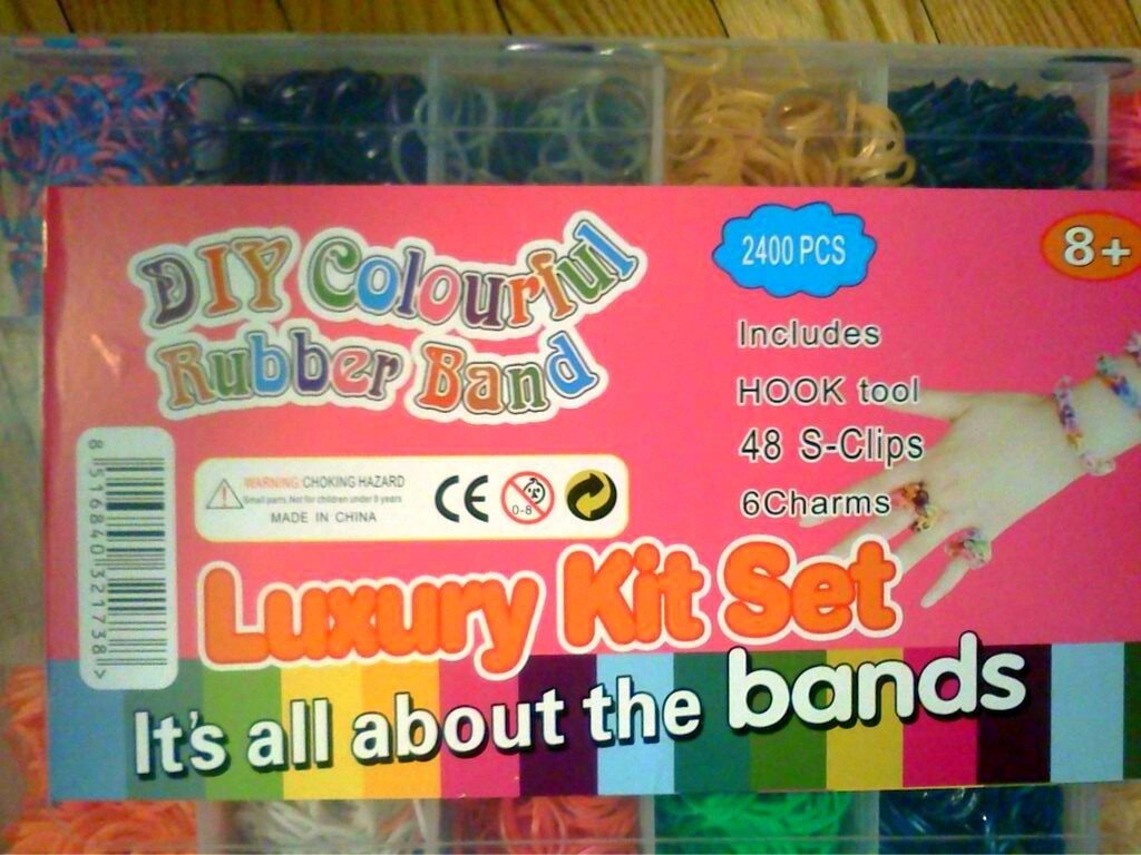 Детский набор Rainbow Loom резинки для плетения браслетов   2600 резинок 6 кулончиков , футляр и станок от компании Интернет магазин детских игрушек Ny-pogodi. by - фото 1