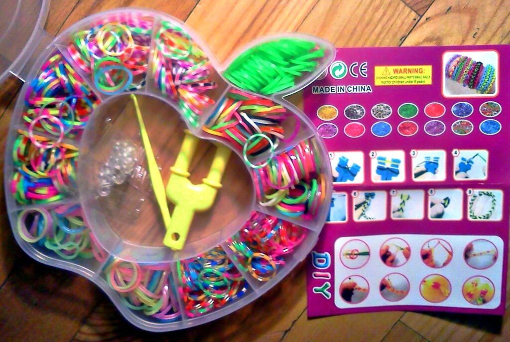 Детский набор Rainbow Loom яблоко 700 резинок от компании Интернет магазин детских игрушек Ny-pogodi. by - фото 1