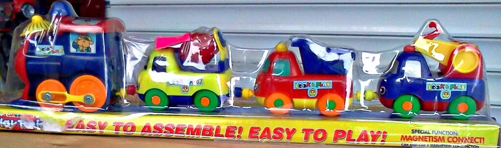 Детский паровозик на батарейках , магнитная сцепка вагонов от компании Интернет магазин детских игрушек Ny-pogodi. by - фото 1