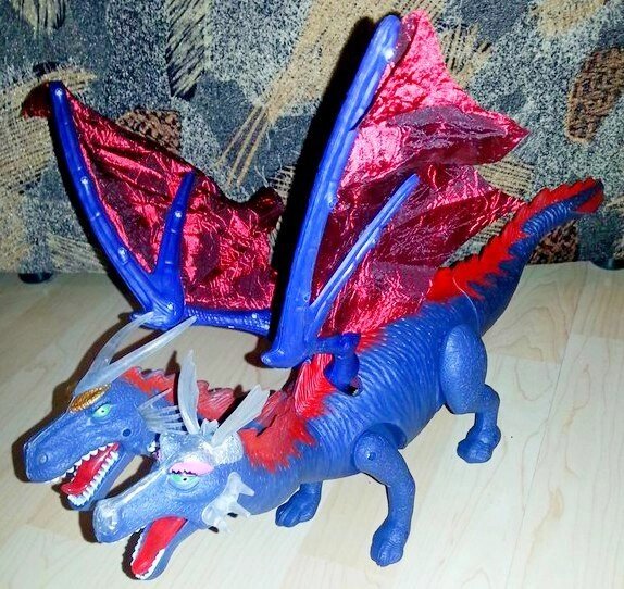 Двухголовый дракон (муз. двиг .ходит.)40см большой от компании Интернет магазин детских игрушек Ny-pogodi. by - фото 1