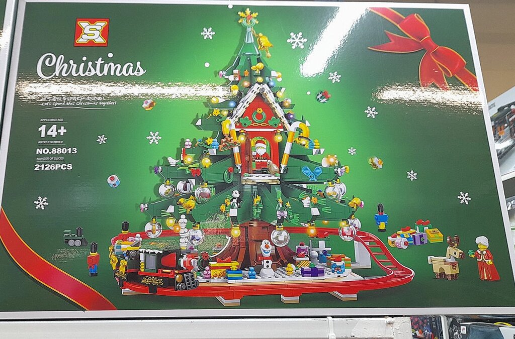 Конструктор 88013 Christmas Рождественская елка аналог лего lego новогодняя елка 2126 деталей от компании Интернет магазин детских игрушек Ny-pogodi. by - фото 1