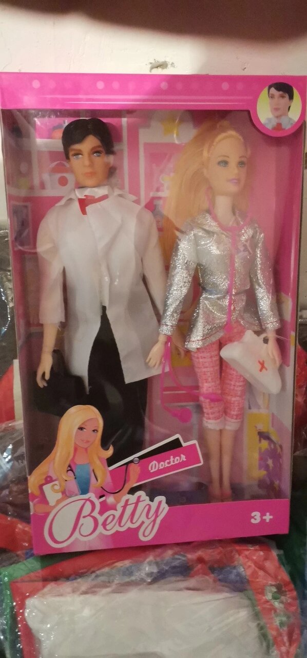 Кукла  Барби и Кен "Семья врачей "шарнирные, с аксессуарами набор доктор 8238 от компании Интернет магазин детских игрушек Ny-pogodi. by - фото 1