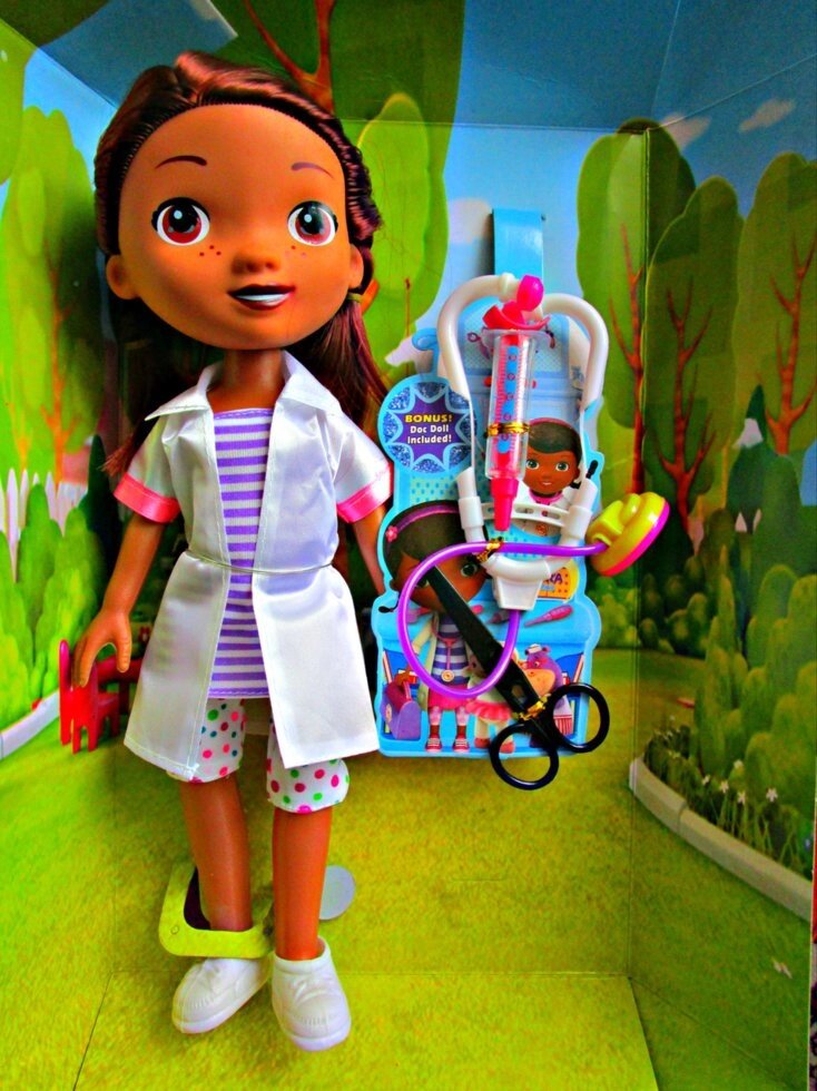 Кукла  Doctor Plusheva Доктор Плюшева Дотти с аксессуарами 35см музыкальная от компании Интернет магазин детских игрушек Ny-pogodi. by - фото 1