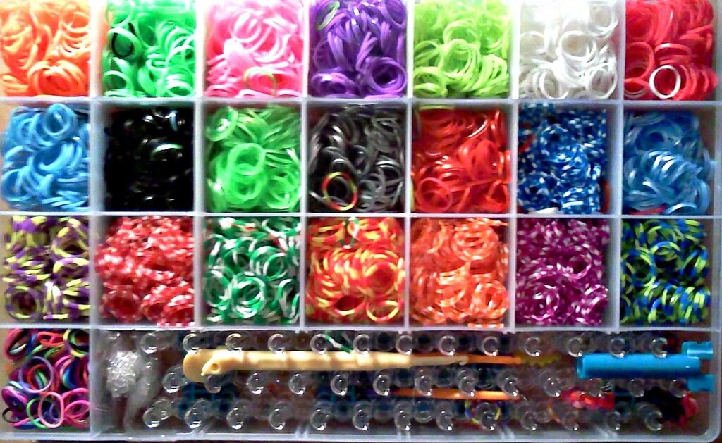 Набор резинок 6000 шт в футляре с усиленным станком (оригинал) резинки для плетения браслетов от компании Интернет магазин детских игрушек Ny-pogodi. by - фото 1
