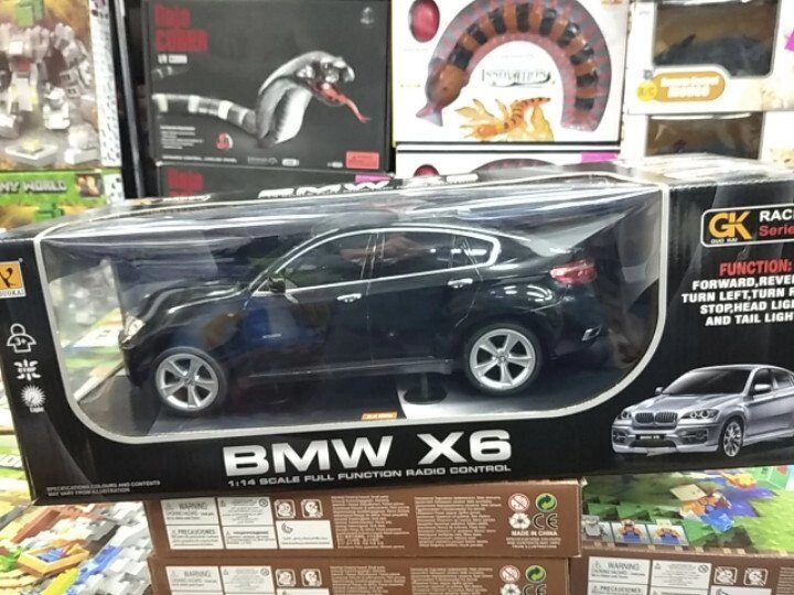 Радиоуправляемая аккум. модель машины BMW X6  35 см - преимущества