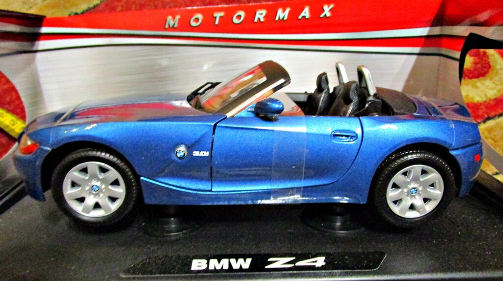 Металлическая машинка BMW Z4 БМВ Z4 все открывается 24 см - описание