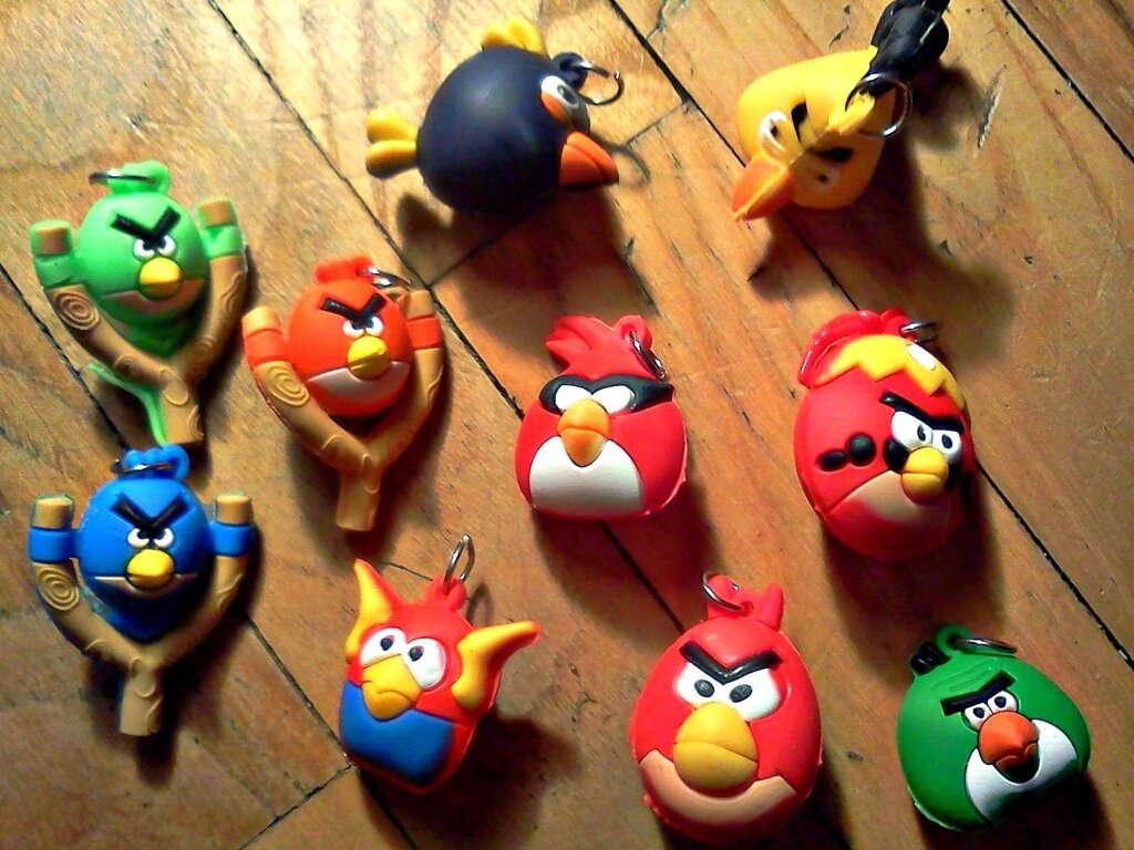 Подвески кулончики брелки angry birds на резинки для плетения браслетов от компании Интернет магазин детских игрушек Ny-pogodi. by - фото 1