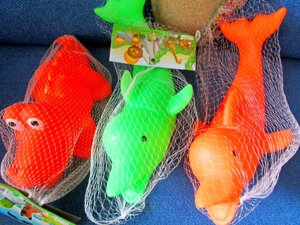Резиновая игрушка-пищалка дельфин (30см), крокодил (24см)в ассортименте.