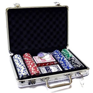 Набор для покера 200 фишек в кейсе