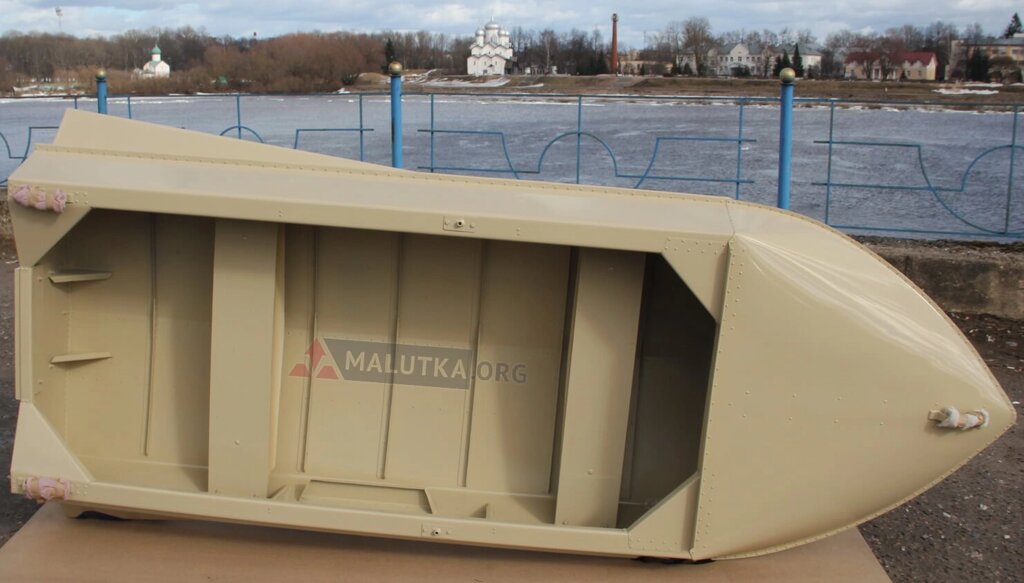 Алюминиевая лодка Романтика-H 3.0 м, с булями, бледно-бежевая от компании Интернет-магазин «Vlodke» - фото 1