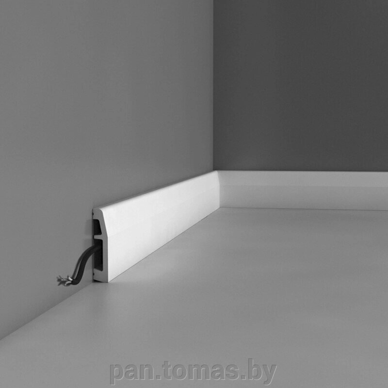 Плинтус напольный из дюрополимера Orac Decor SX125 от компании Торговые линии - фото 1