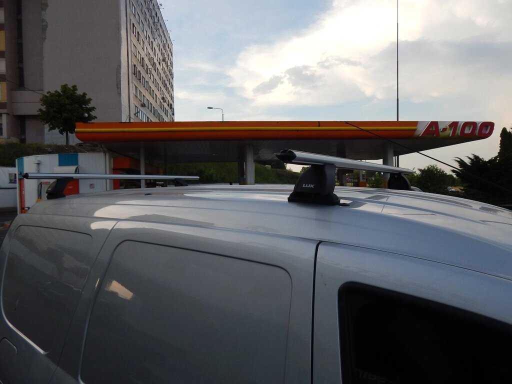 Багажник LUX для Lada Largus (без рейлингов) (аэродинамическая дуга) от компании ООО «ПЛАРК ТРЭЙД» - фото 1