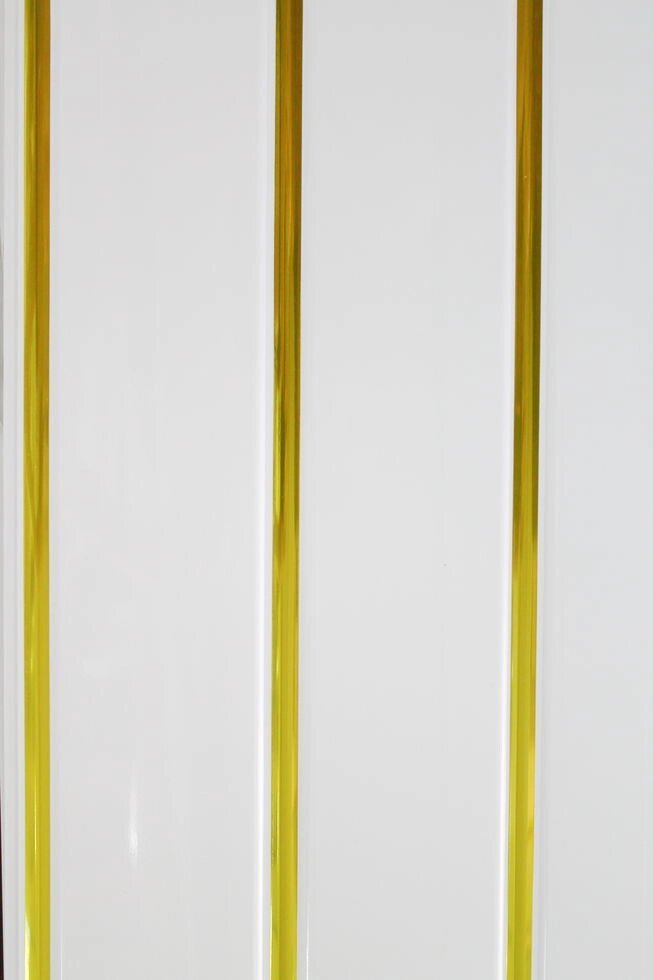 Панель ПВХ  Вертикаль золото 2.5 мх 24 см, РФ от компании ООО "ВойЯрг" - фото 1