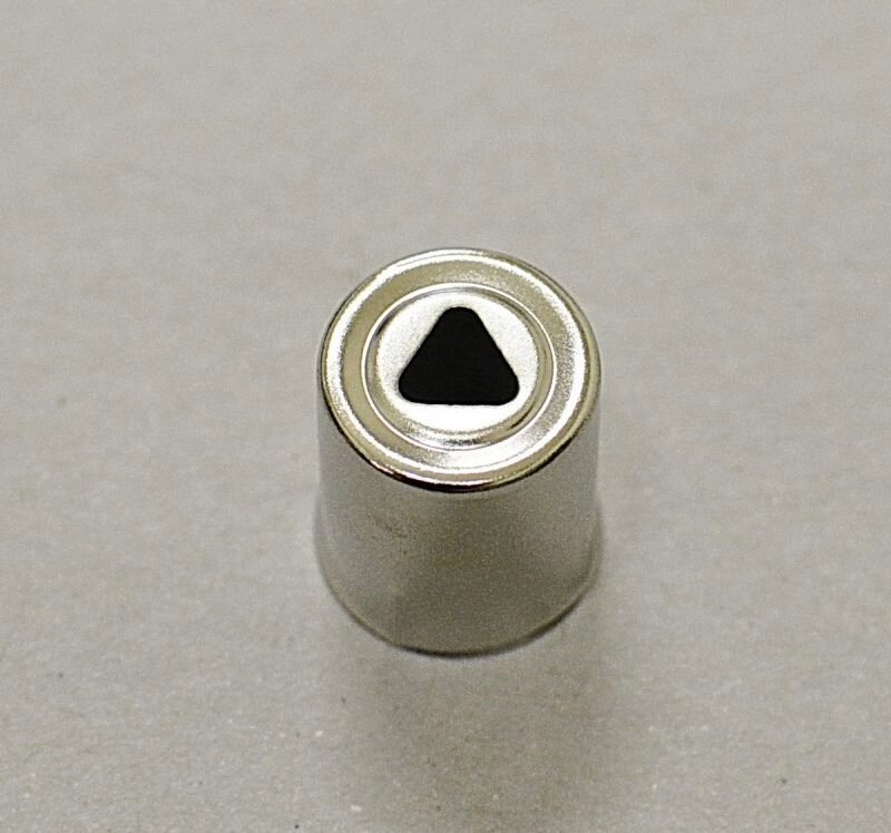 Колпачок магнетрона треугольник 14 мм SVCH046 от компании ИП Сацук В. И. - фото 1