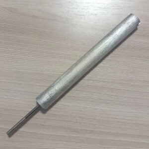 Анод магниевый для водонагревателя Ariston 65150813 (D16-L235 M4). Оригинал.