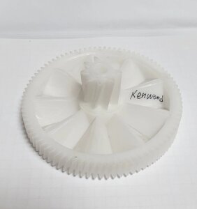 Шестерня для мясорубки Kenwood, диаметр 83 / 20 мм, зуб 85 / 9 шт., косой/косой. Аналог KW715564.