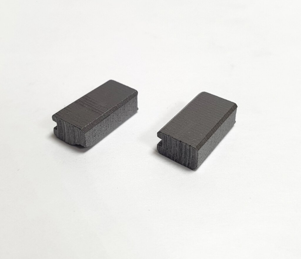 Щетки угольные 5x8x15 мм (без крепления, 1 канавка, пара)  для углошлифмашины  Einhell  RT-AG 125/1 от компании ИП Сацук В. И. - фото 1